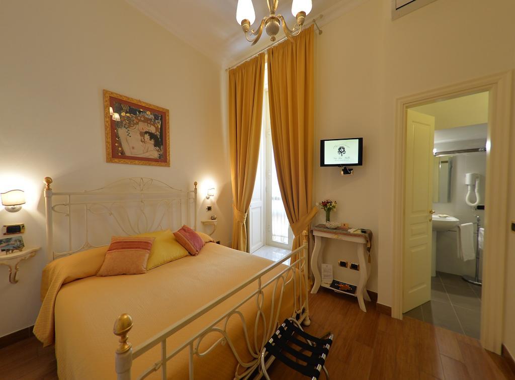 B&B Residenza Via Dei Mille 나폴리 객실 사진