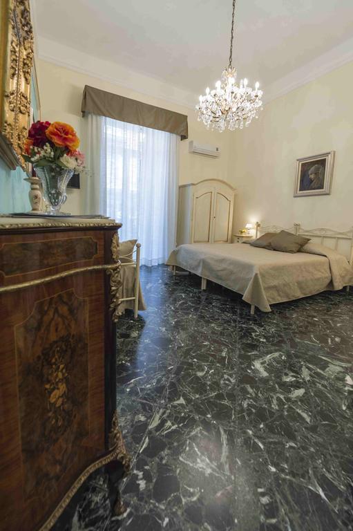B&B Residenza Via Dei Mille 나폴리 외부 사진